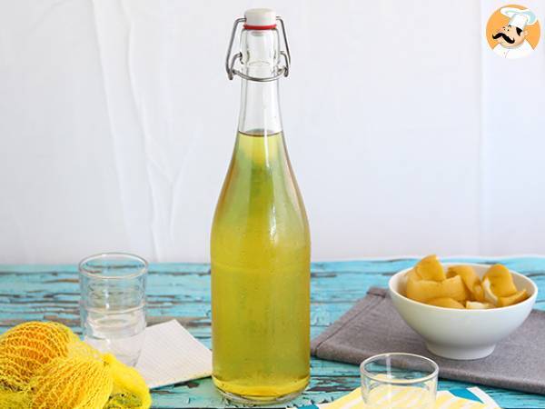 Easy homemade limoncello