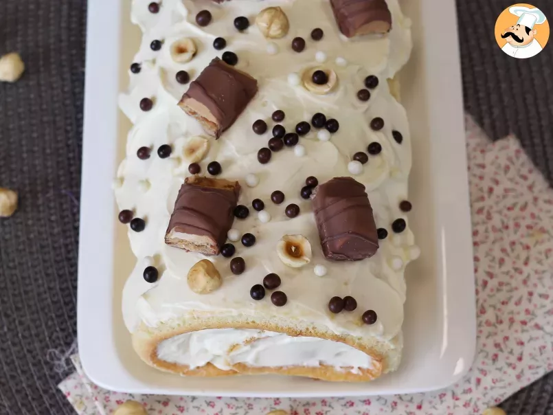 Easy Kinder Bueno roll, perfect as a birthday cake or as a Christmas log!, photo 3