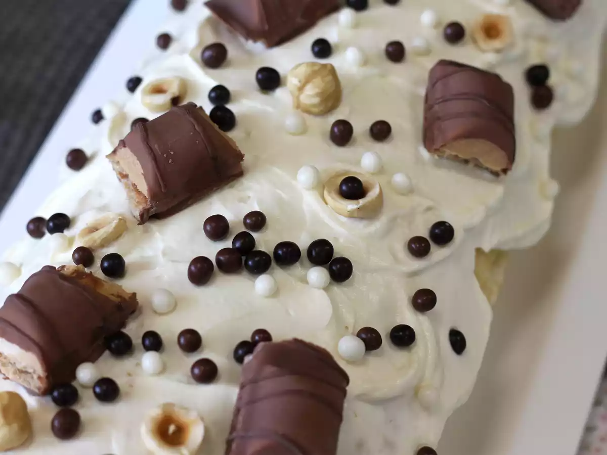 Easy kinder bueno roll, perfect as a birthday cake or as a christmas log! - photo 7