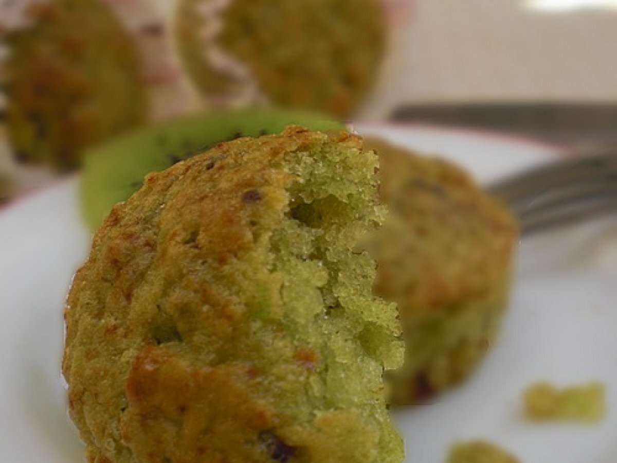 Easy Kiwi Fruit Muffins for a Change - photo 2