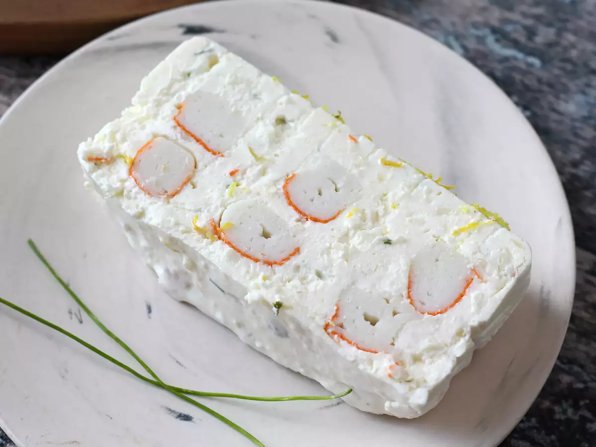 Easy no-bake surimi terrine: a chilled recipe - photo 2