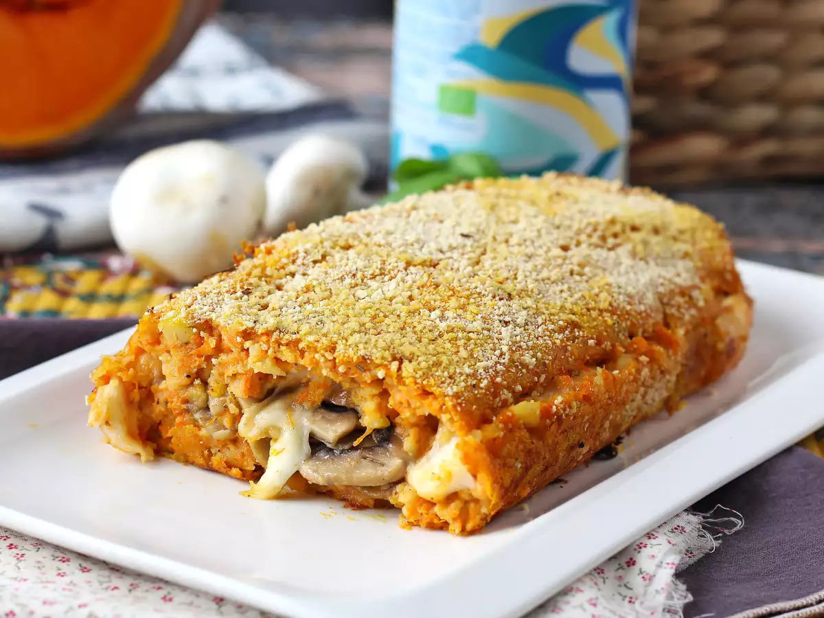 Easy oven-baked pumpkin meatloaf with mushrooms and melty scamorza - photo 4
