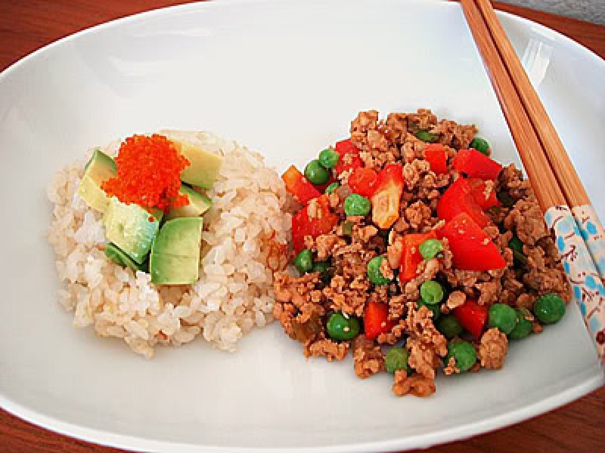 Easy Weeknight Dinner: Turkey and Avocado Donburi - photo 2