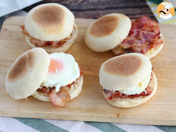 Egg and bacon english muffins - photo 2