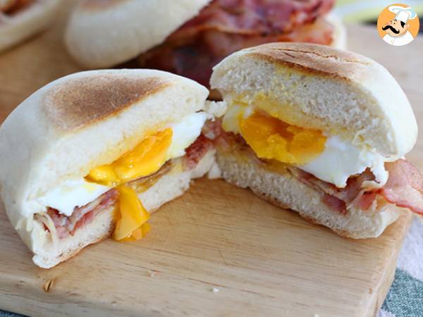 Egg and bacon english muffins - photo 4