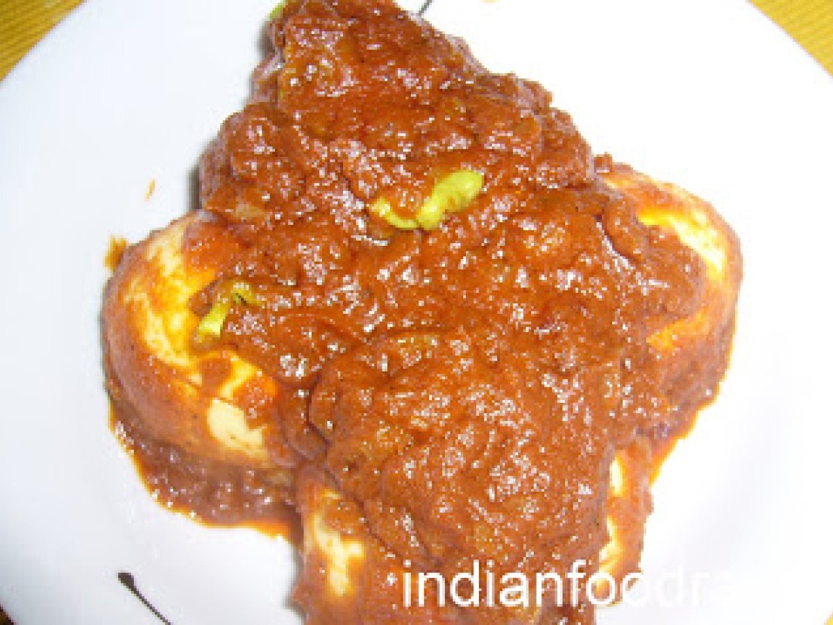 Egg masala ( Moutte gojju/Mouttai masala)