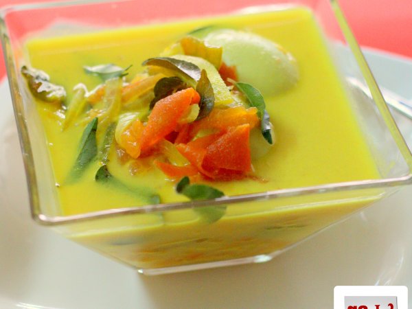 Egg Sodhi (Egg in Coconut Milk Gravy)