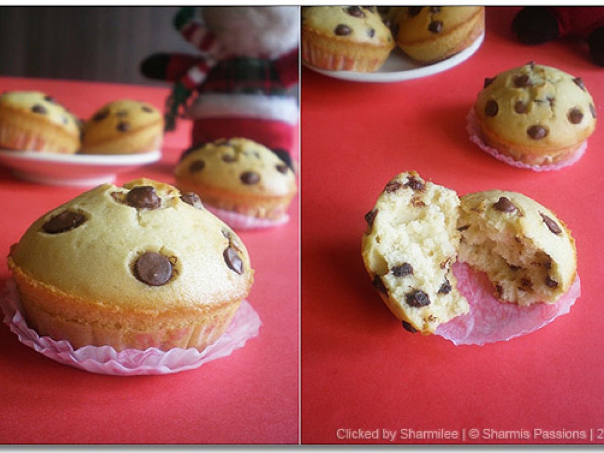 Eggless Vanilla Chocolate Chips Cupcakes