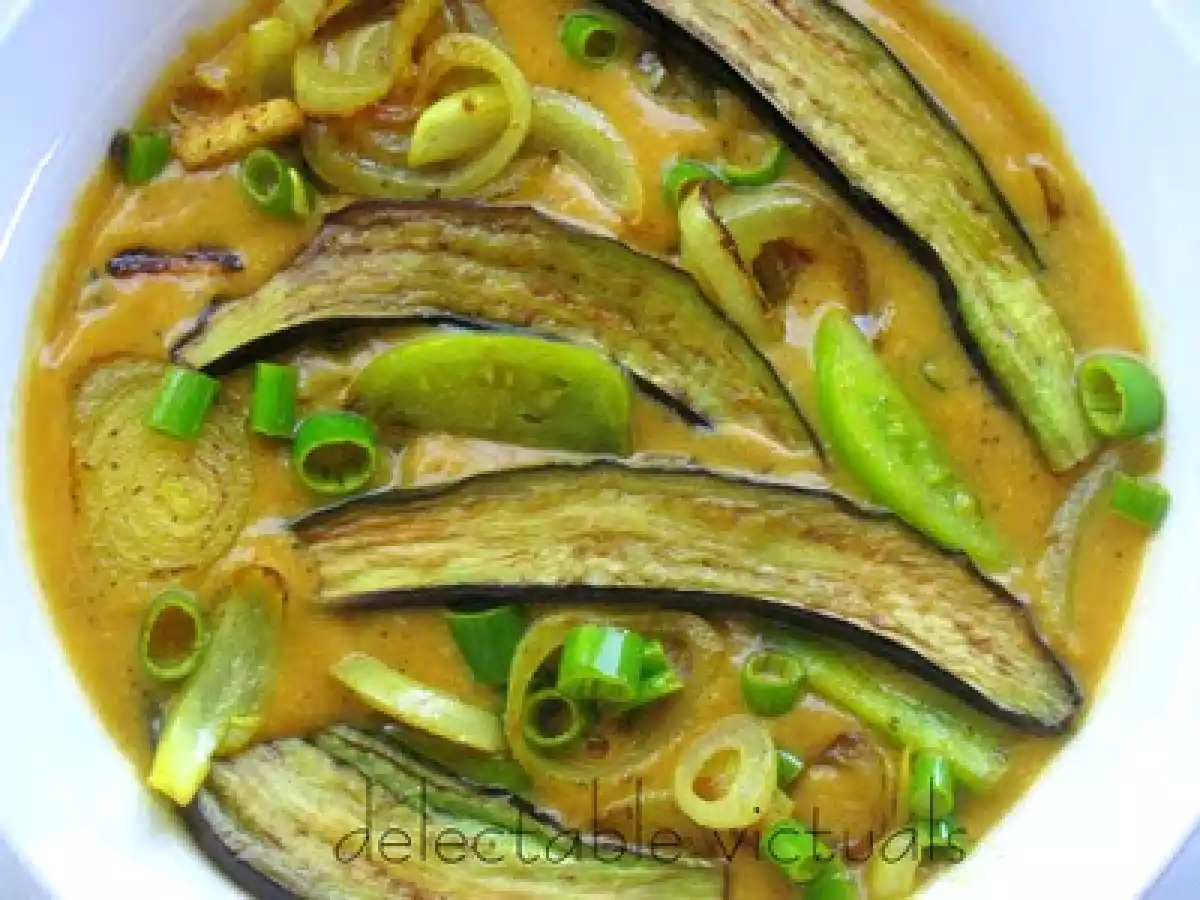 Eggplant and Green Tomato Pottu Kadalai Kozhambu