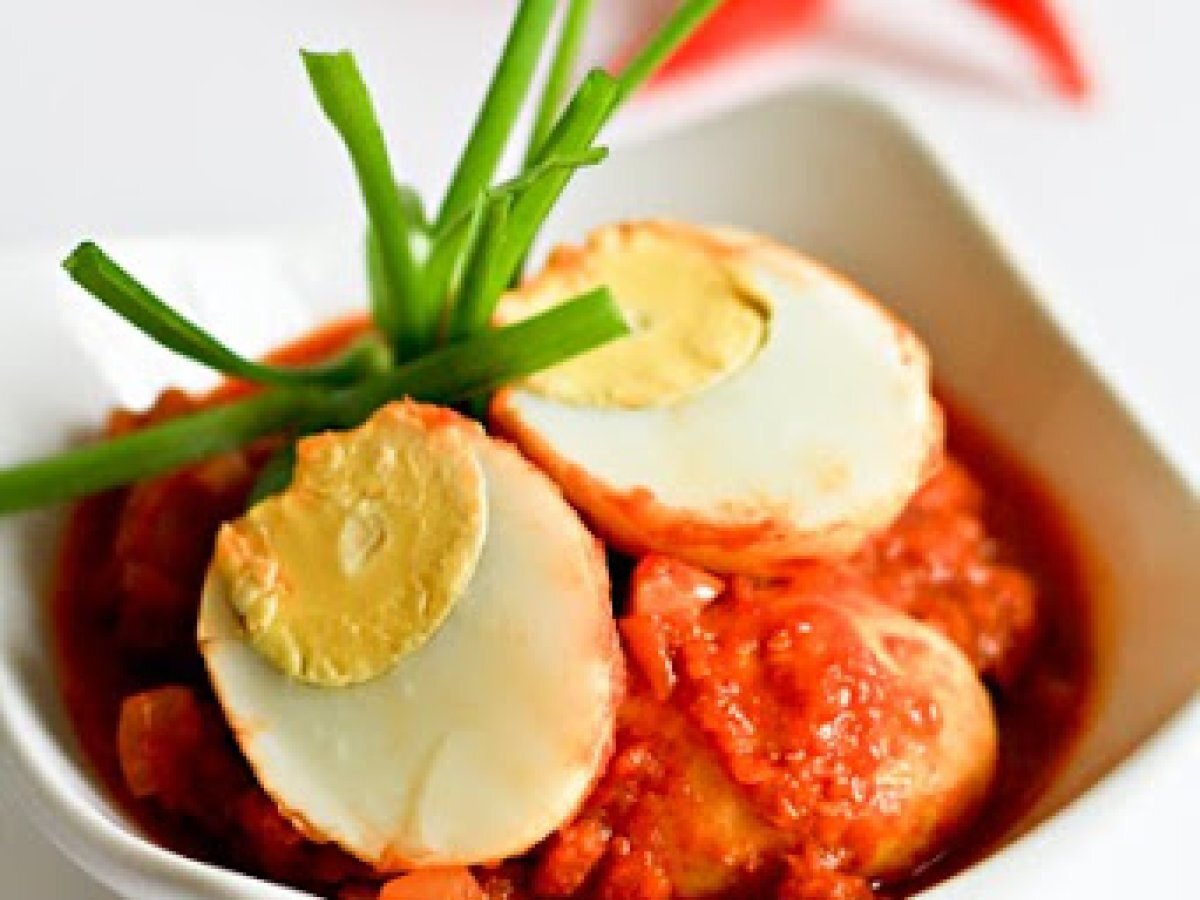 Eggs In Tangy Spicy Sauce (Telur Balado)