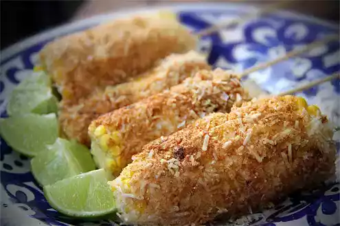 Elote recipe: corn on the cob with mayo, cheese & chilli