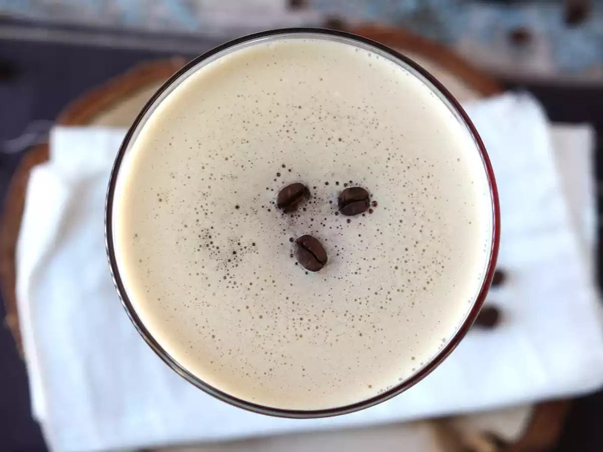 Espresso martini, the perfect cocktail for coffee lovers - photo 3