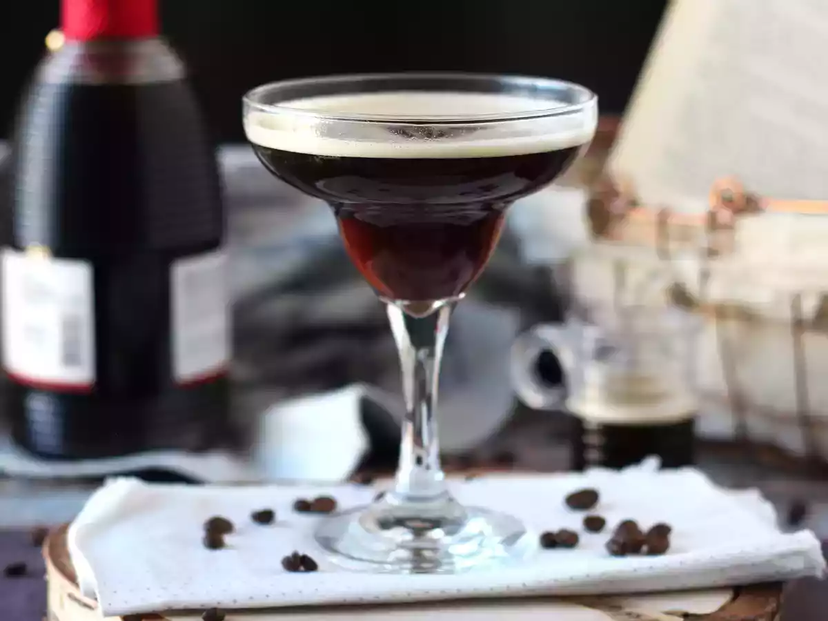 Espresso martini, the perfect cocktail for coffee lovers - photo 4