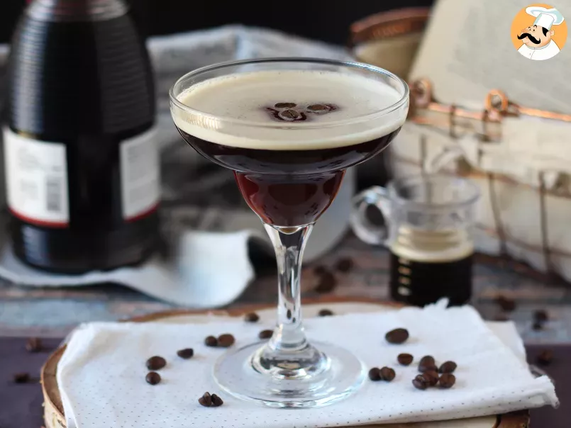 Espresso Martini, the perfect cocktail for coffee lovers, photo 6