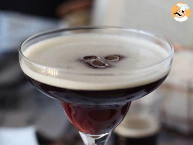 Espresso Martini, the perfect cocktail for coffee lovers, photo 2