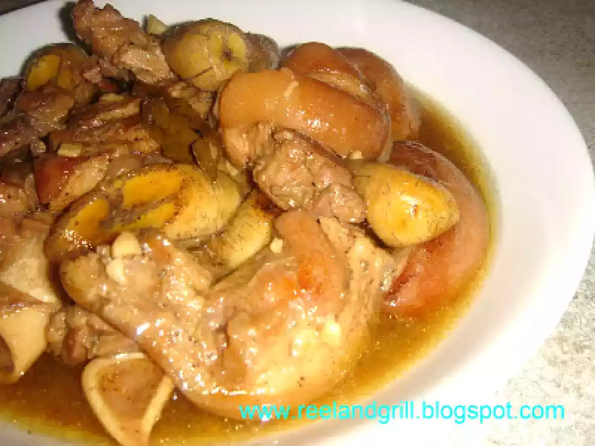Estopado - Pata (Pork Knuckle Braised in Pineapple Juice)