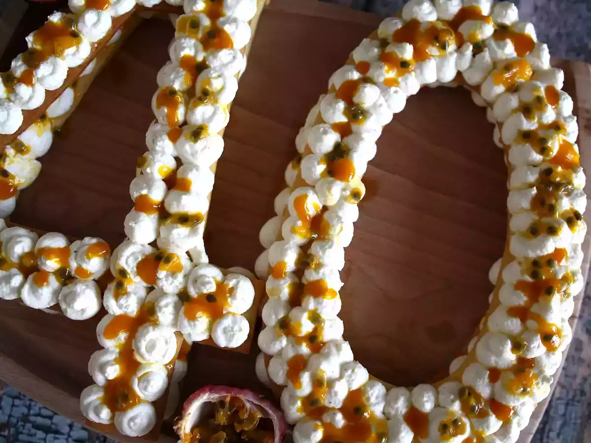 Exotic number cake with mango and passion fruit - photo 2