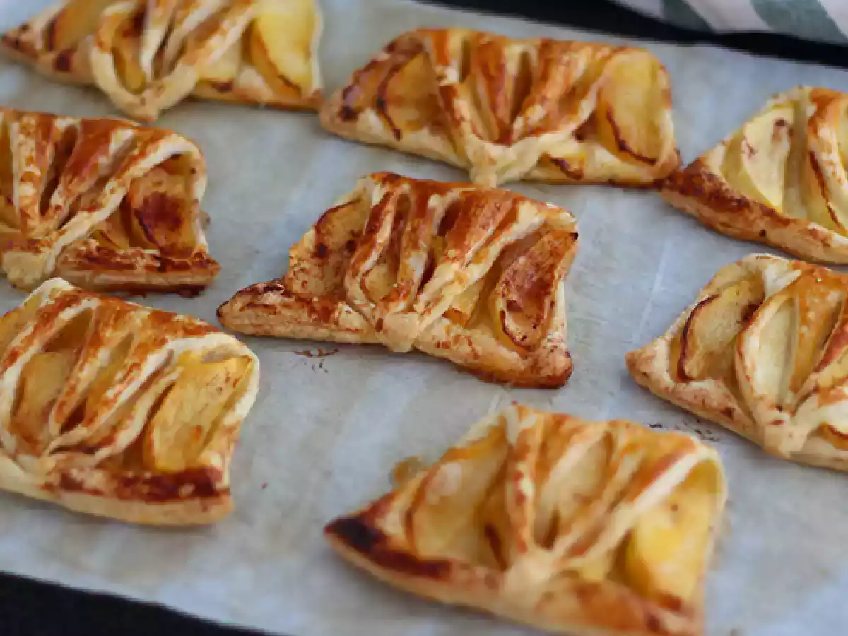 Express apple turnovers - quick recipe!