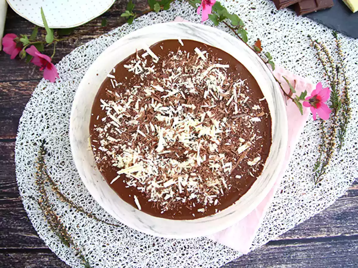 Extra creamy triple chocolate cake - photo 3