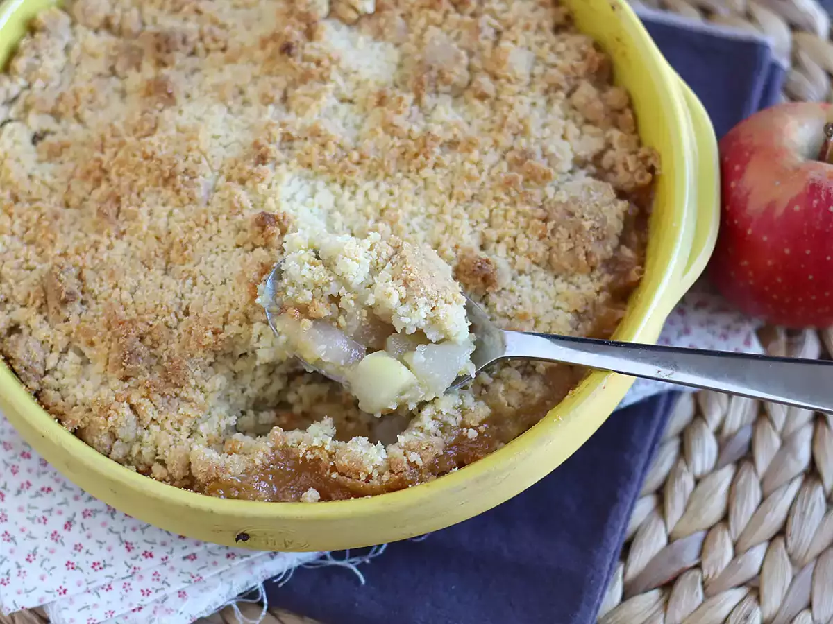 Extra-crunchy, soft apple and pear crumble - photo 3