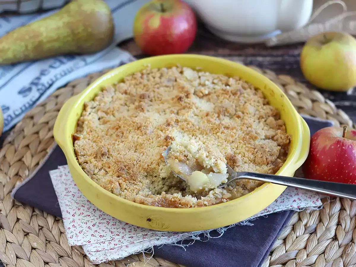 Extra-crunchy, soft apple and pear crumble - photo 5