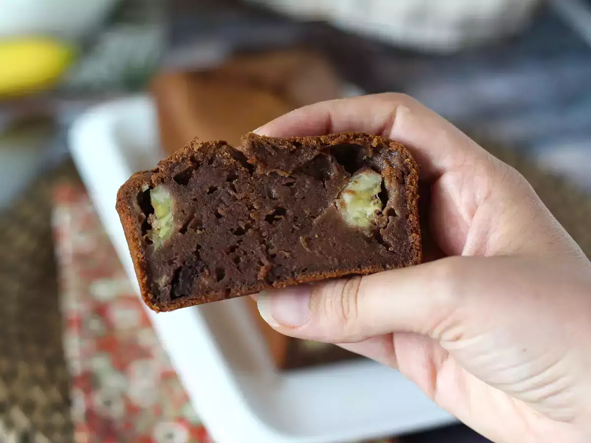 Extra decadent banana and chocolate cake! - photo 3