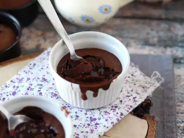 Recipe Extra-gooey air fryer chocolate fondants!