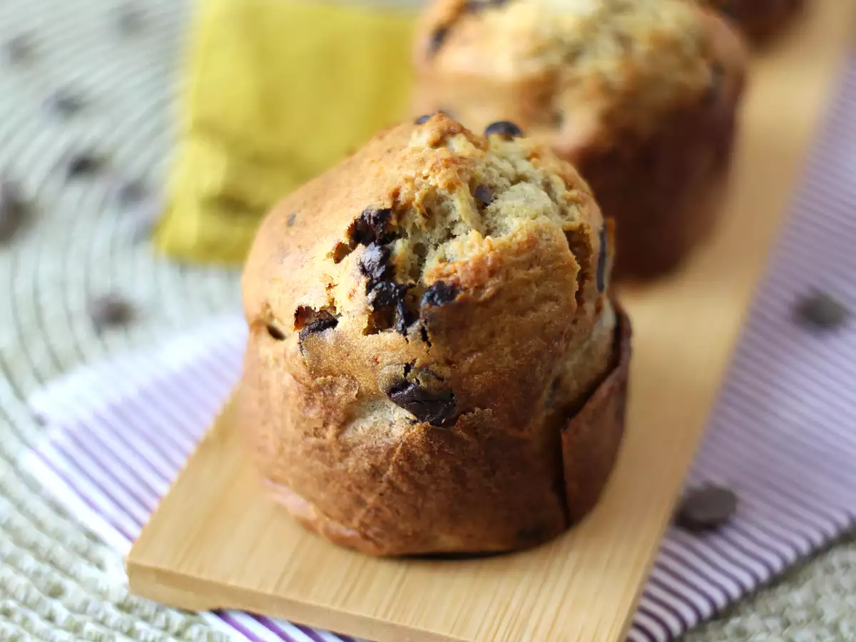 Extra gourmet banana and chocolate chip muffins - photo 3