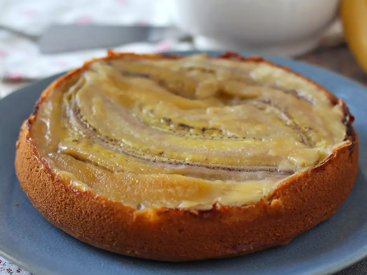 Extra-moist banana upside-down cake - photo 6