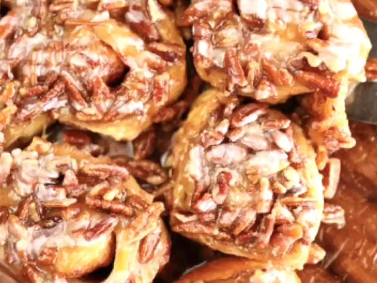 Ez Caramel Cinnamon Pecan Rolls - photo 2