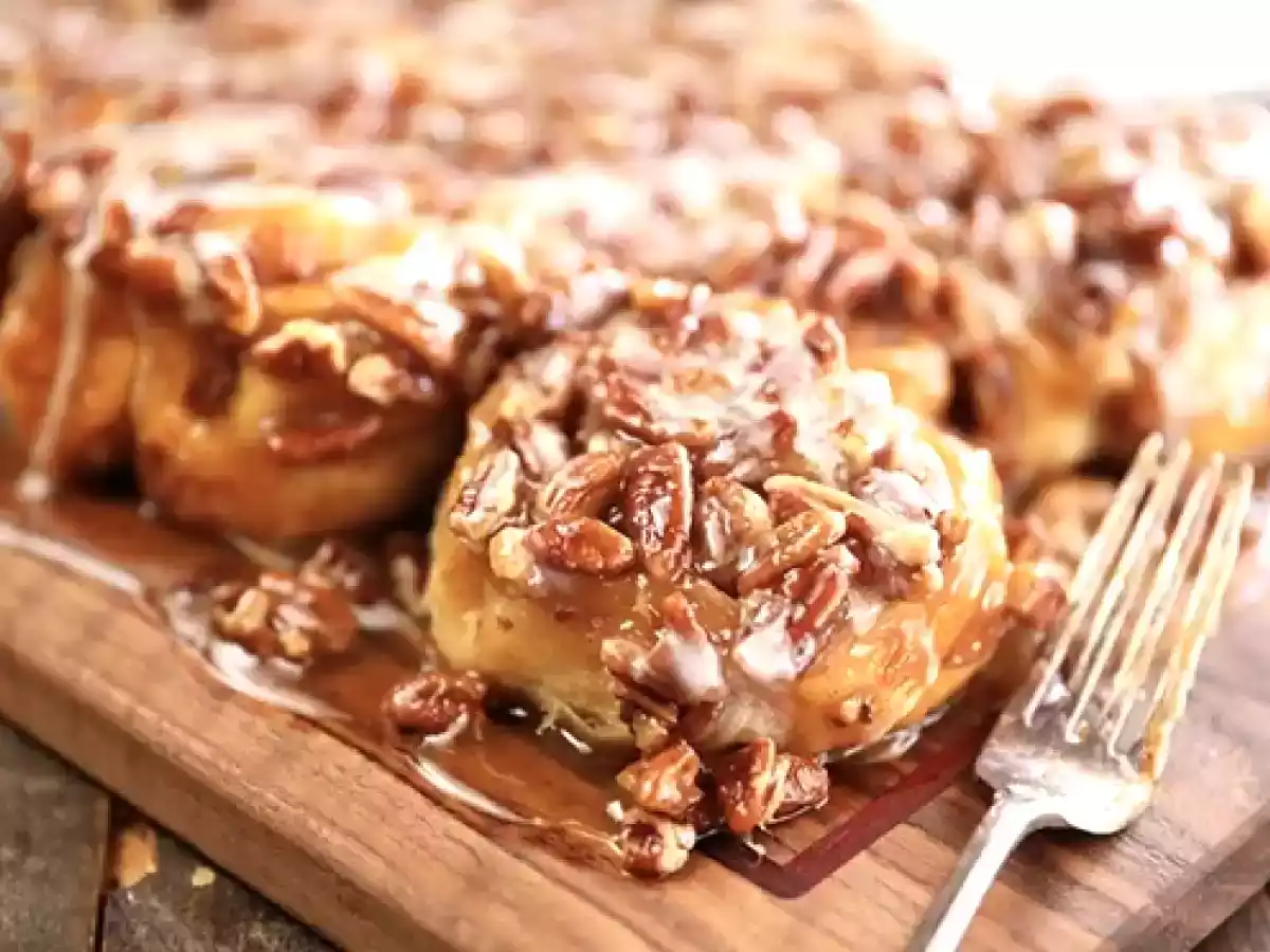Ez Caramel Cinnamon Pecan Rolls - photo 3