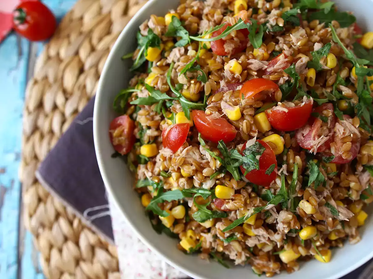 Farro and tuna salad: light, tasty and perfect year-round recipe - photo 4
