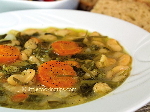 Fasolada: a traditional Greek white bean soup recipe