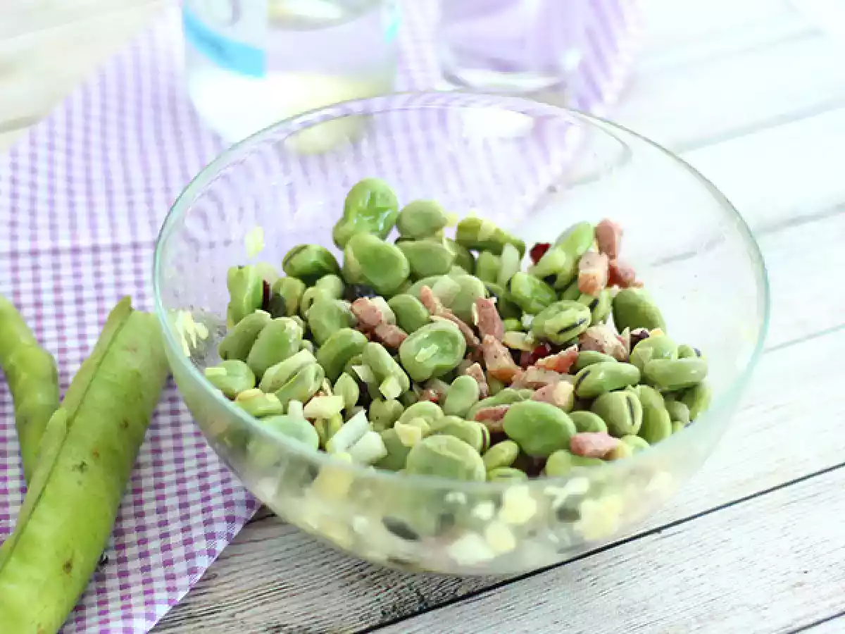 Fava bean salad with bacon - photo 3