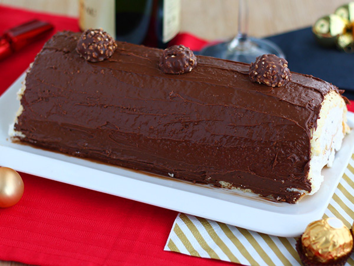 Ferrero Rocher Yule Log - Video recipe!