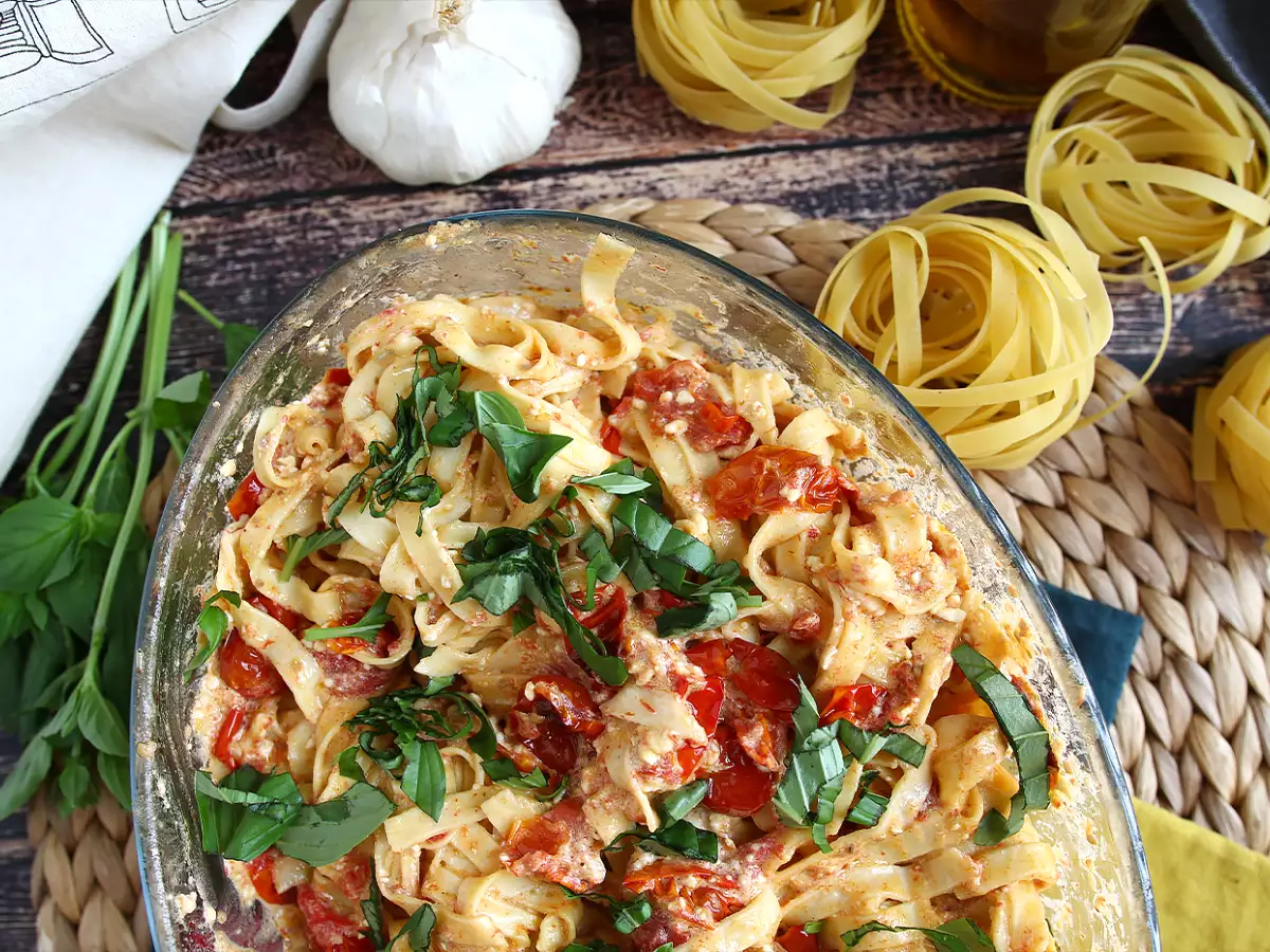 Feta and cherry tomato tagliatelle – baked feta pasta - photo 7
