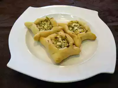 Fetta cheese pies recipe - fatayer bil jibneh