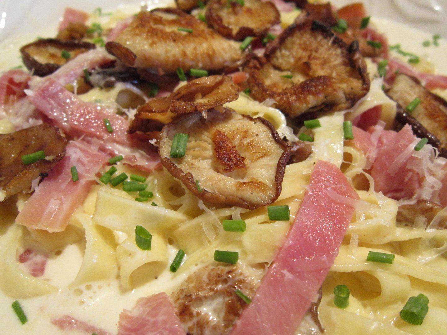 Fettuccine with morel mushrooms and country ham (visit site!) Recipe