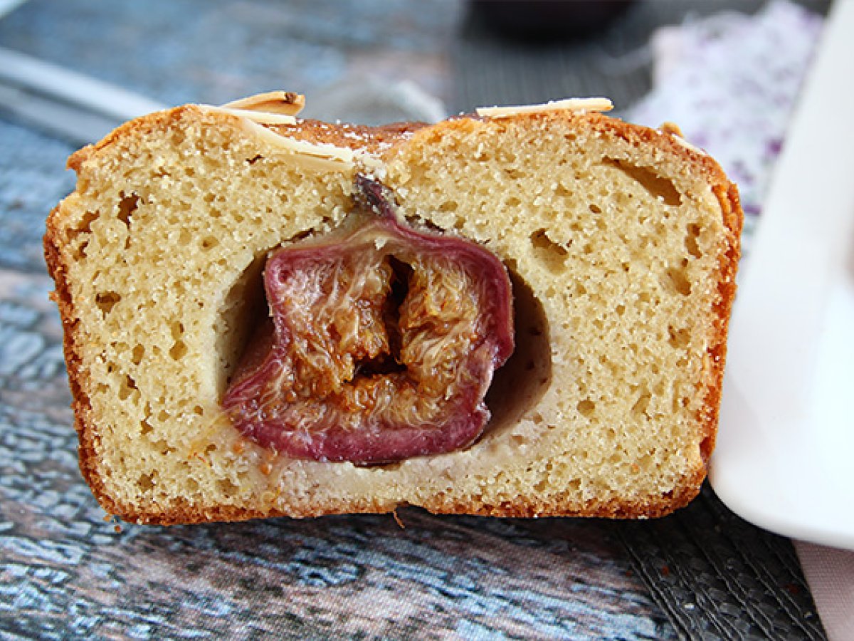 Fig and almond cake - photo 2