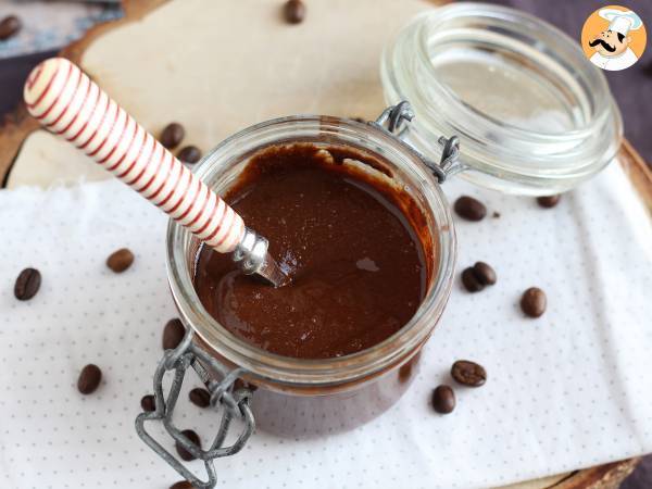 Finally a chocolate spread for coffee lovers with chocolate and hazelnuts!