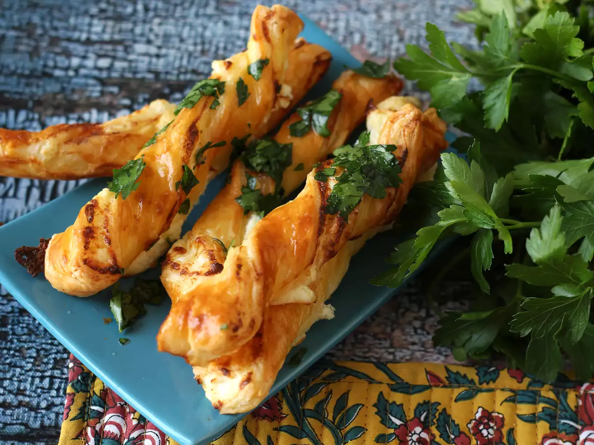 Flaky cheese twists with Airfryer - photo 5