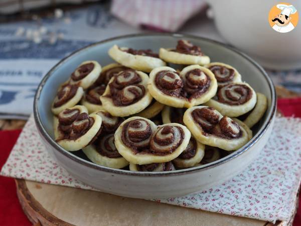 Flaky nutella hearts for valentine's day