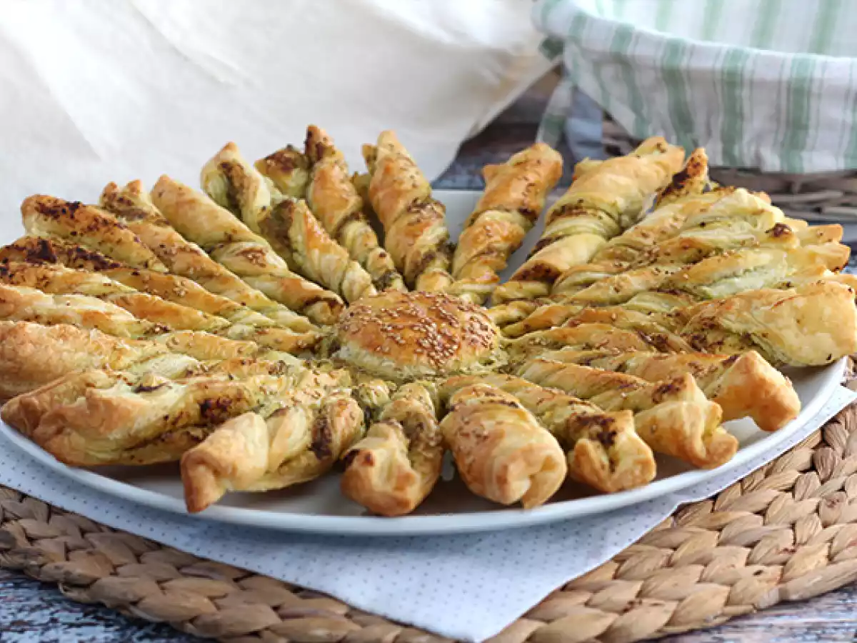 Flaky pesto star bread - photo 3