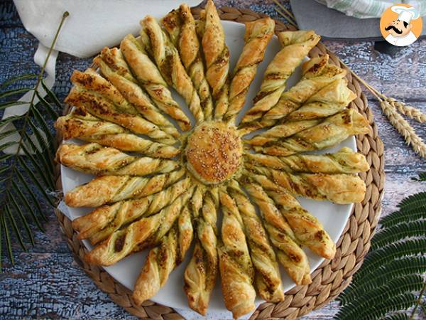 Flaky pesto star bread