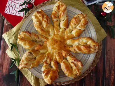 Flaky Snowflake with cream cheese and salmon - The perfect appetizer for Christmas