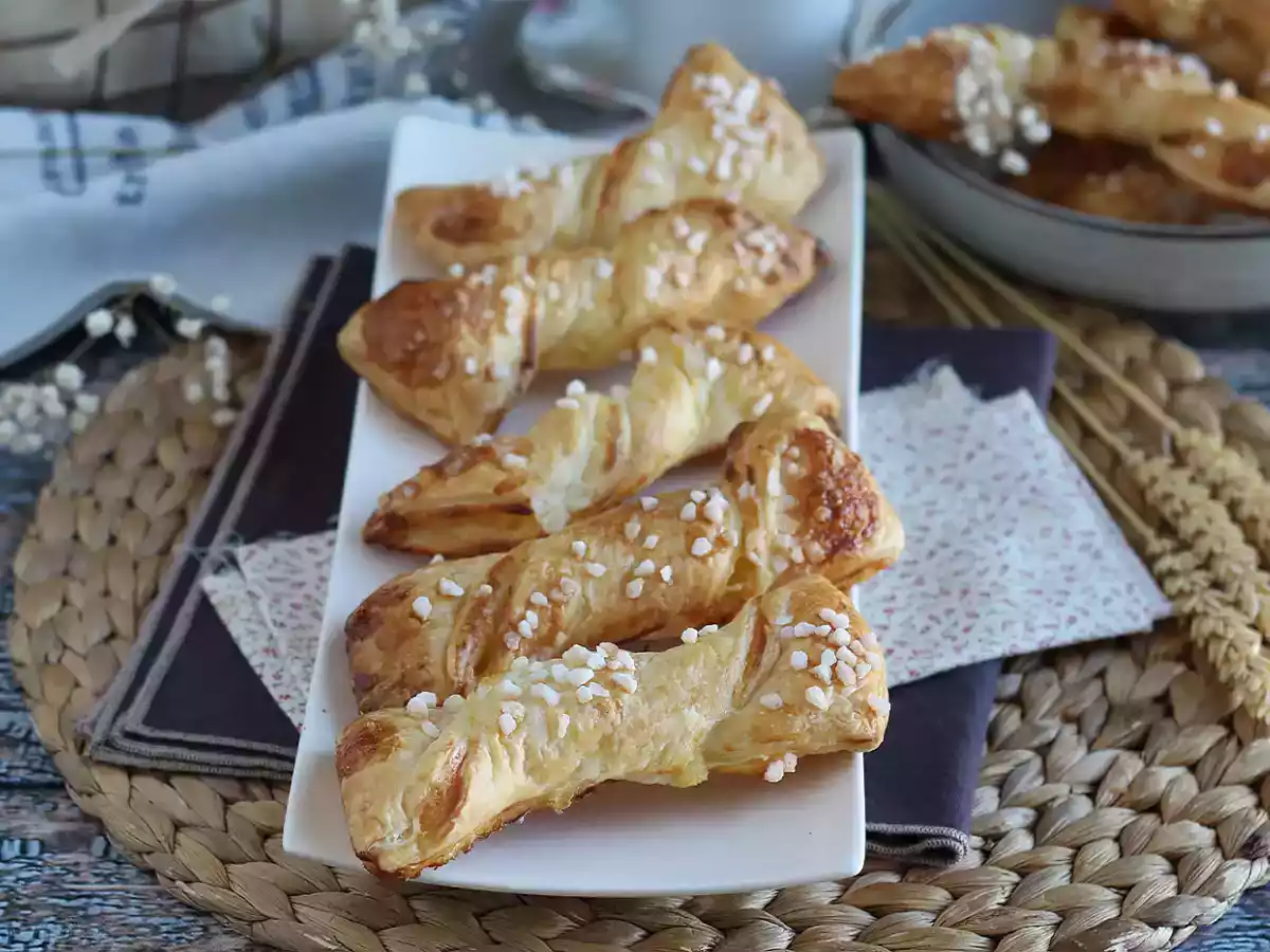 Flaky vanilla twists with pastry cream