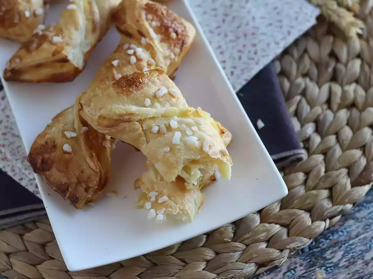 Flaky vanilla twists with pastry cream - photo 4