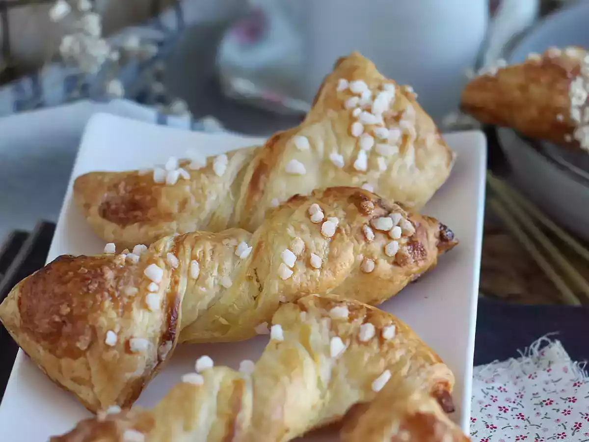Flaky vanilla twists with pastry cream - photo 6
