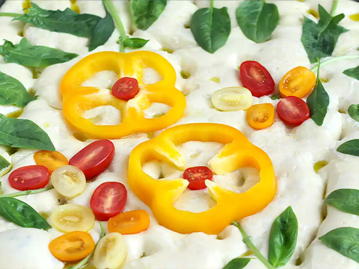 Floral focaccia - focaccia art - photo 2