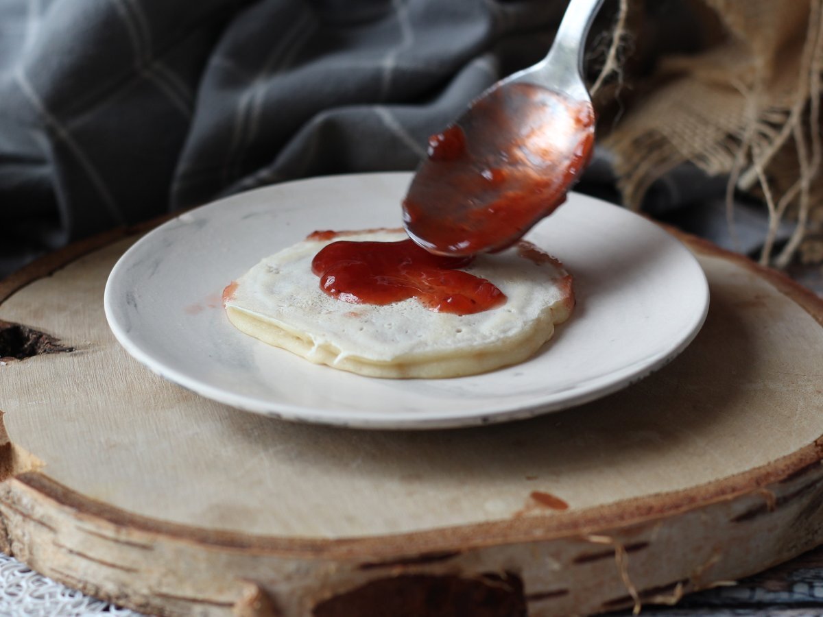Fluffy vegan pancakes with flax egg: easy and egg-free recipe - photo 4